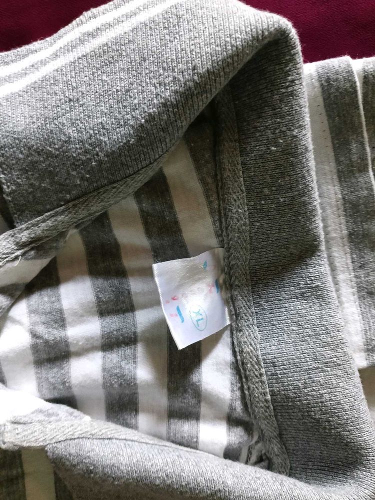 Half Sleeves T-Shirt - White&amp;Grey Striped
