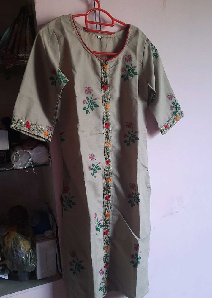 Floral Embroidered Kurta