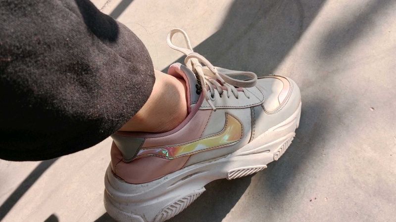 Cute Pink White Sports Shoes For Woman