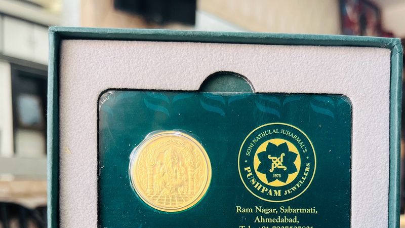 pure 999 gold coin 200 mg