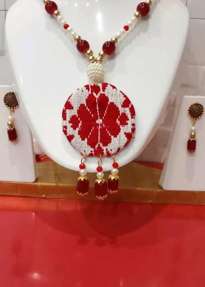 gamocha design jewellery set