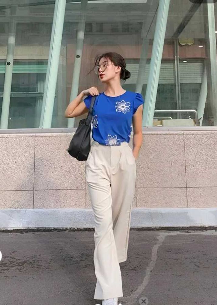 New With Tag Blue Floral Korean Cute top