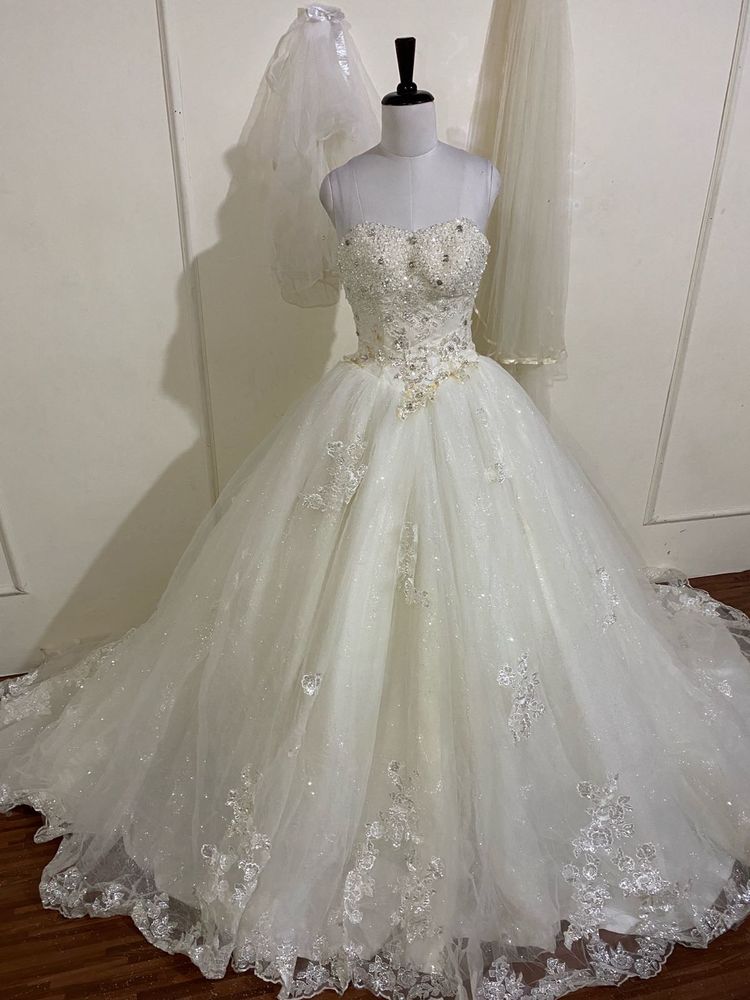 Elegant Wedding Gown