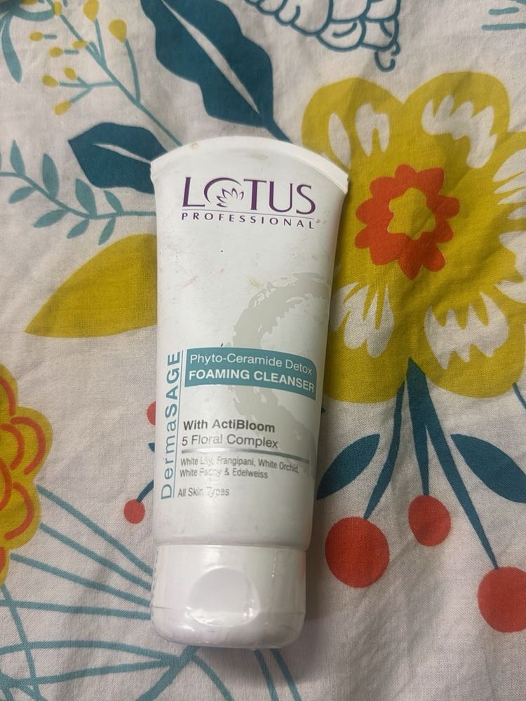 Lotus Professional Face Wash