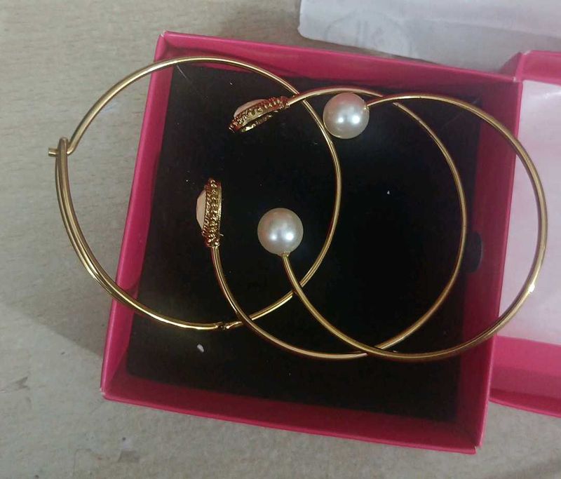 Avon Brand New Set Of 3 Bangles