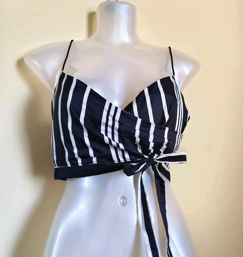 🎁Buy 2 Get 1 Free🎁Striped Tie-Front Crop Top