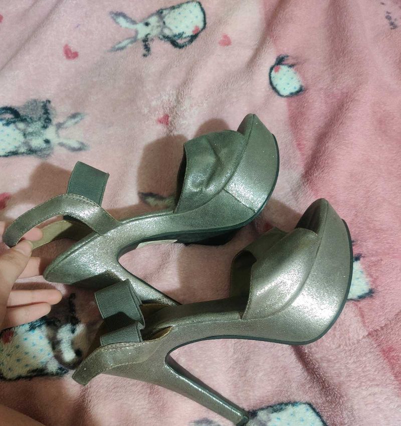 Silver Used Heels
