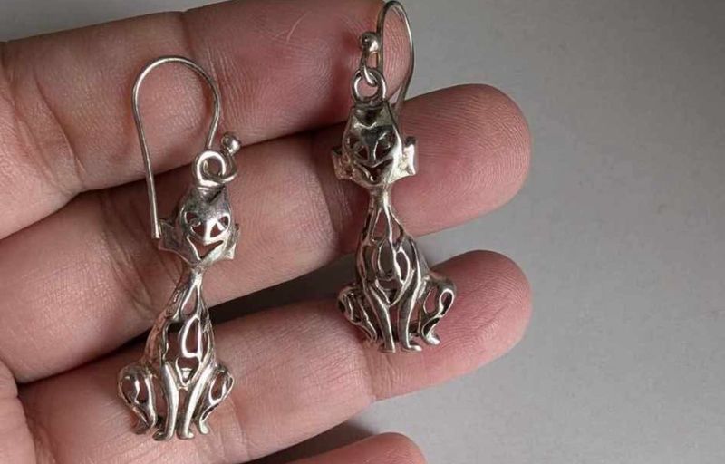 925 Sterling Silver Cat Earrings