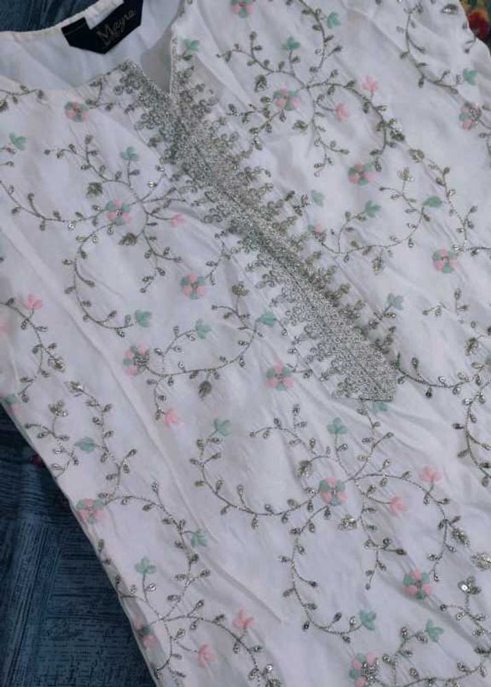 Elegant Embroidered Kurta Set