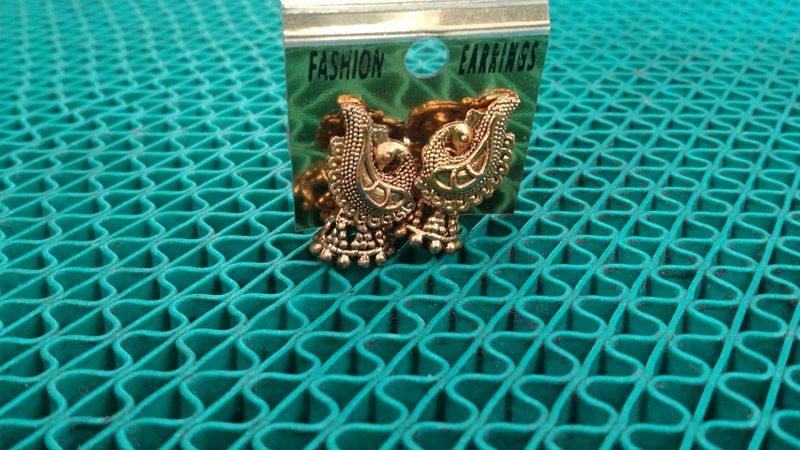 Golden Colour Earring Set
