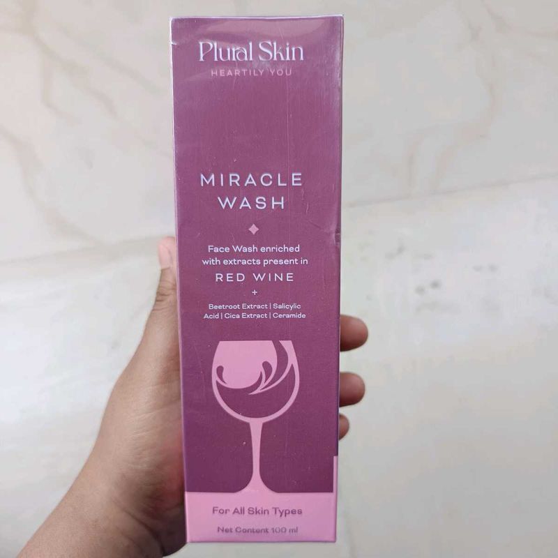 PLURAL SKIN MIRACLE FACE WASH