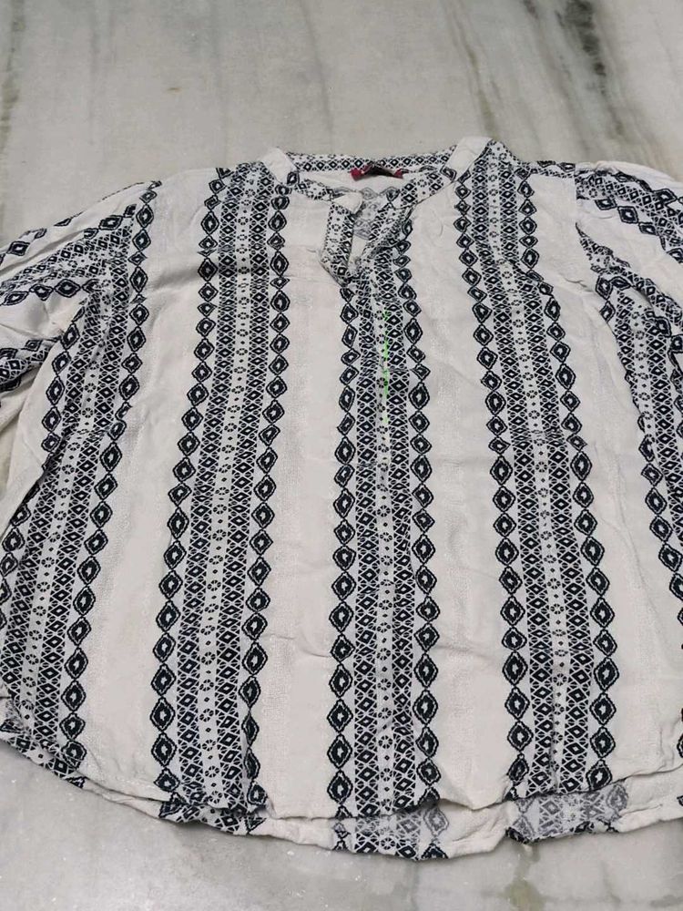 Patterned White Top