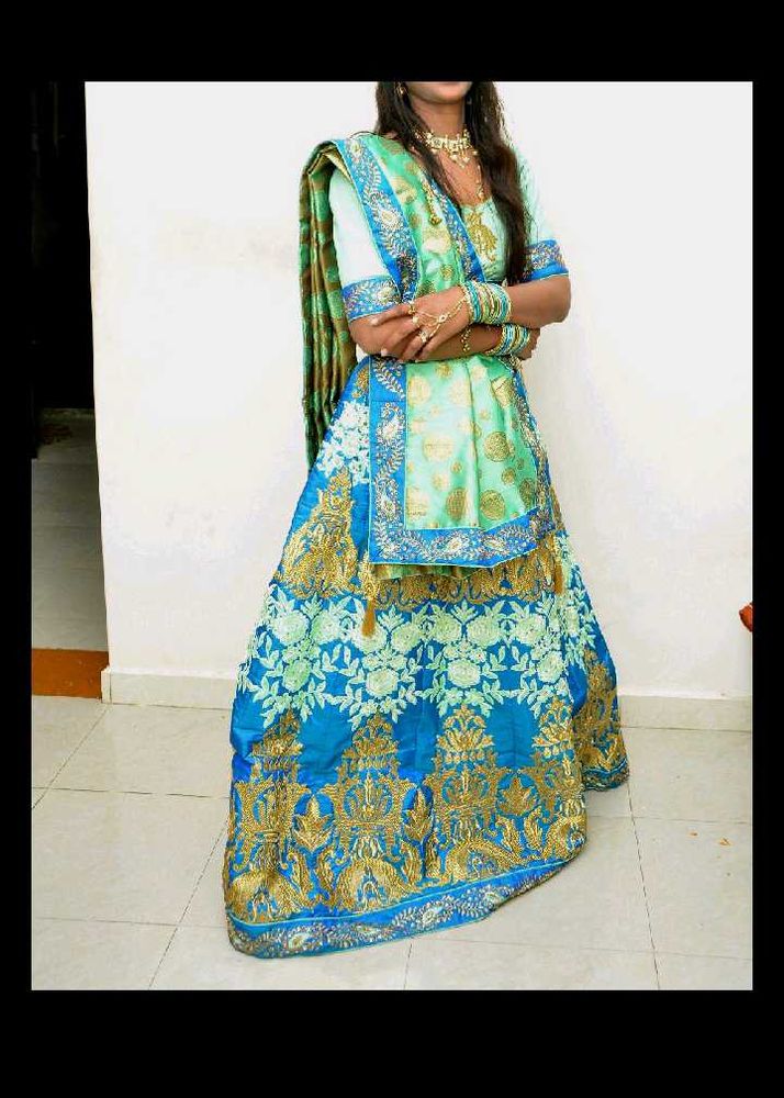 Bridal Lehenga Choli Set With Bangles