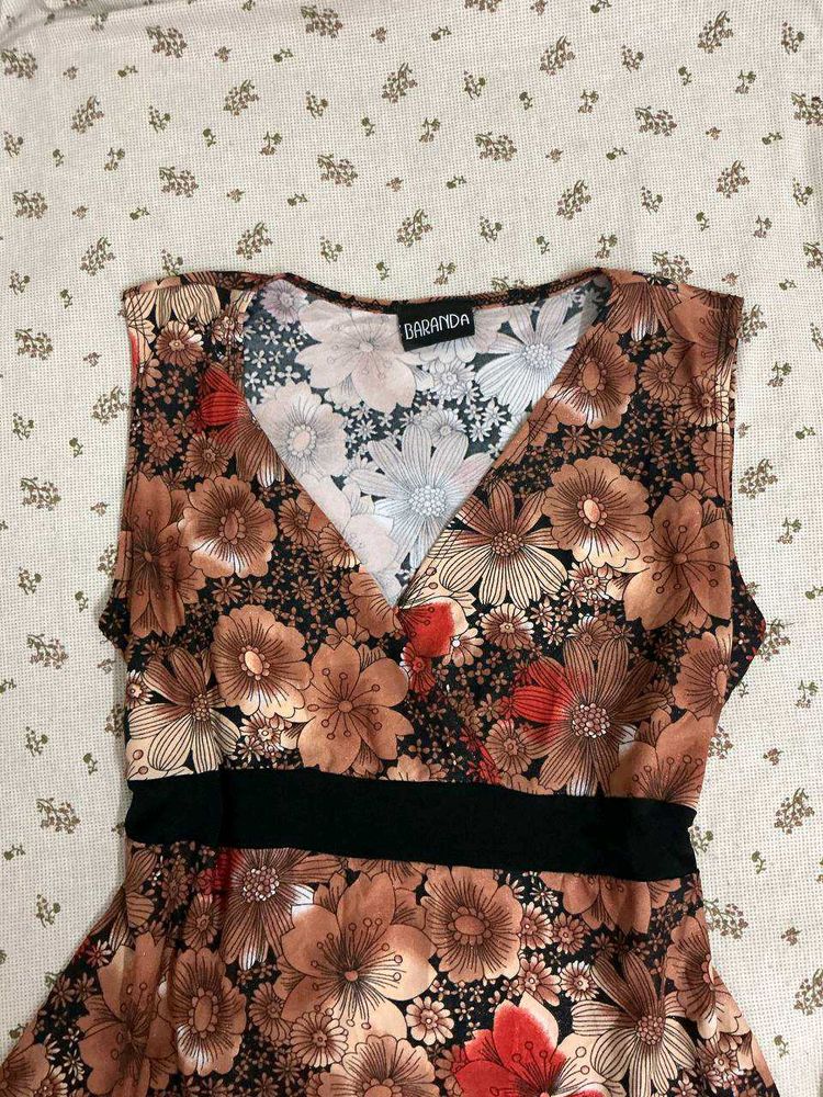 Floral V-Neck vintage top