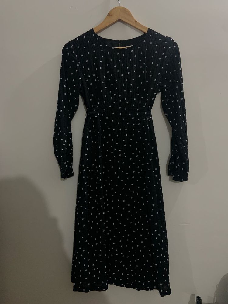 Chic Black Polka Dot Midi Dress