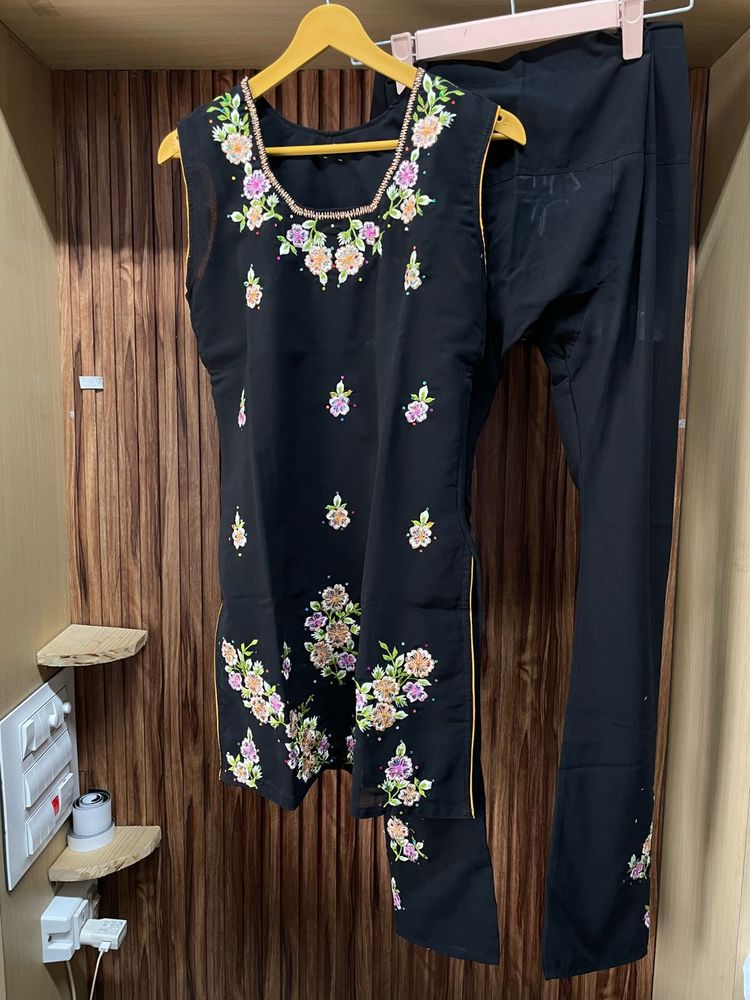 Embroidered Black Salwar Kameez Suit