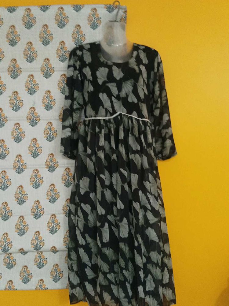 Beautiful Leaf Print Midi Dress