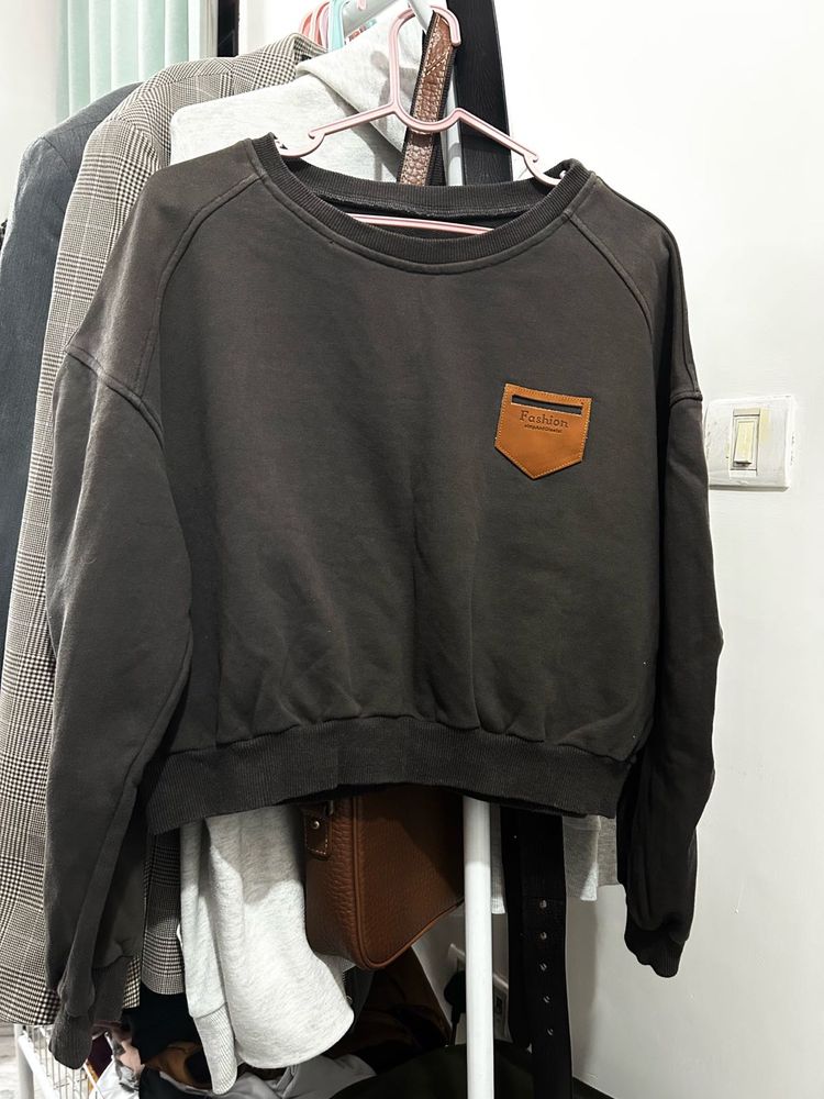 Cropped Sweatshirt