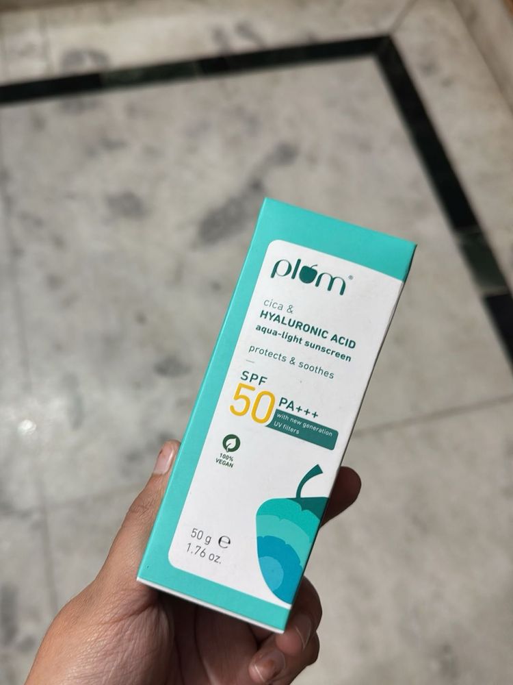 Plum Cica &amp; Hyaluronic Acid Sunscreen