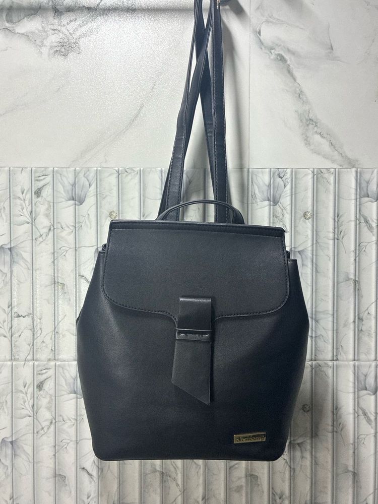 Dressberry  backpack + freebie handbag