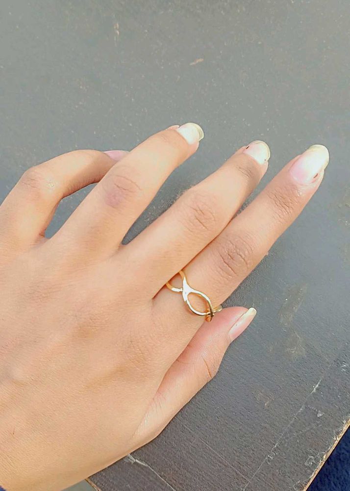 Elegant Gold-toned Ring