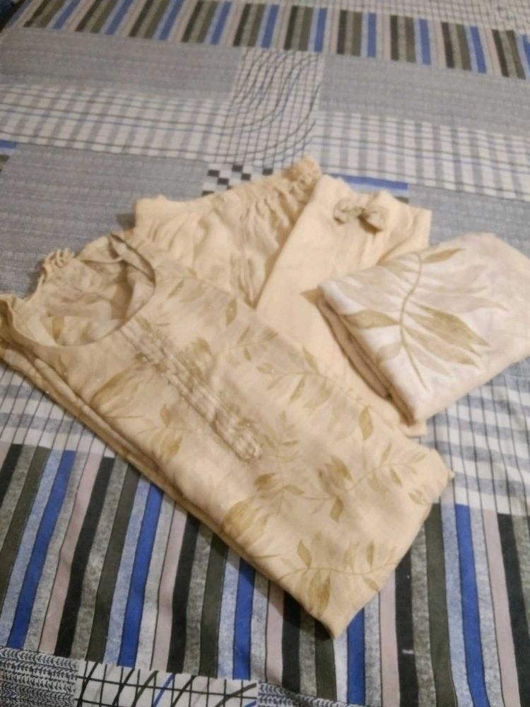 Linen Suit Simple And Sober