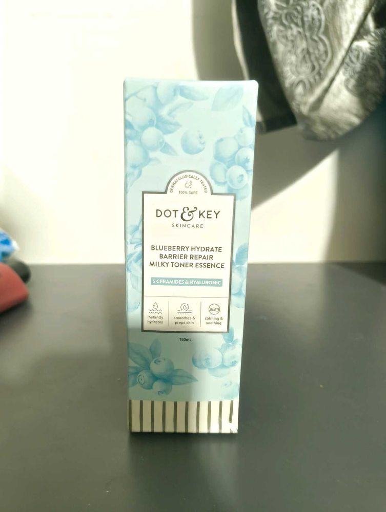 New Dot &amp; Key blueberry Toner Essence