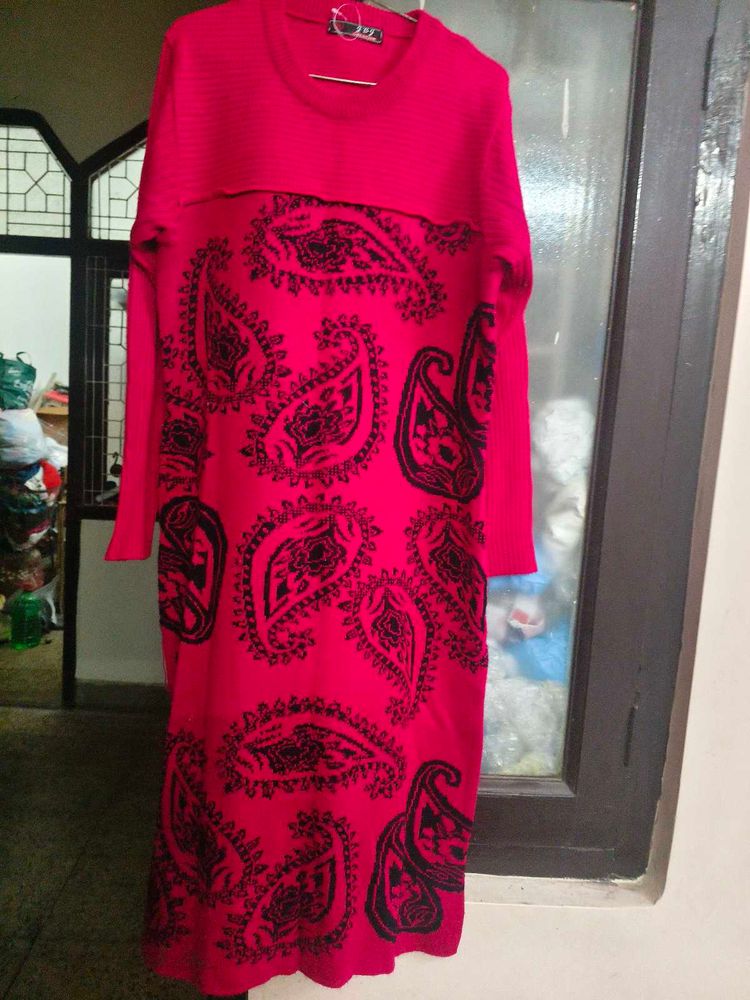 New Stylish Majenta woolen kurti in L 40 size