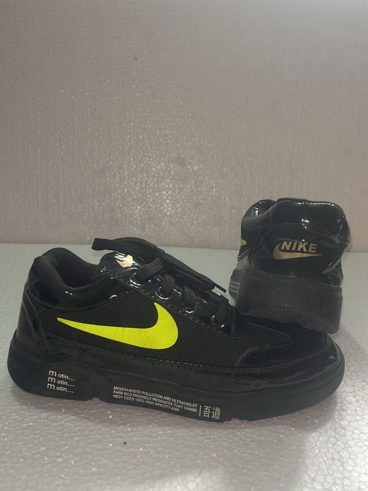 Black Nike Sneakers