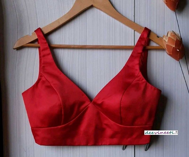 Padded Sabyasachi Silk Strappy Back Hook Blouse