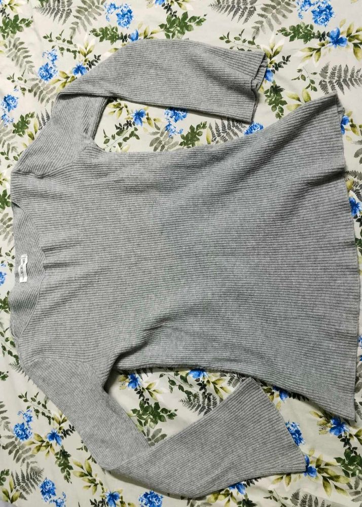 Gray Knit Long Sleeve Top