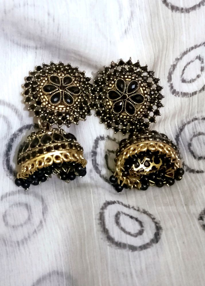 Jhumka💮