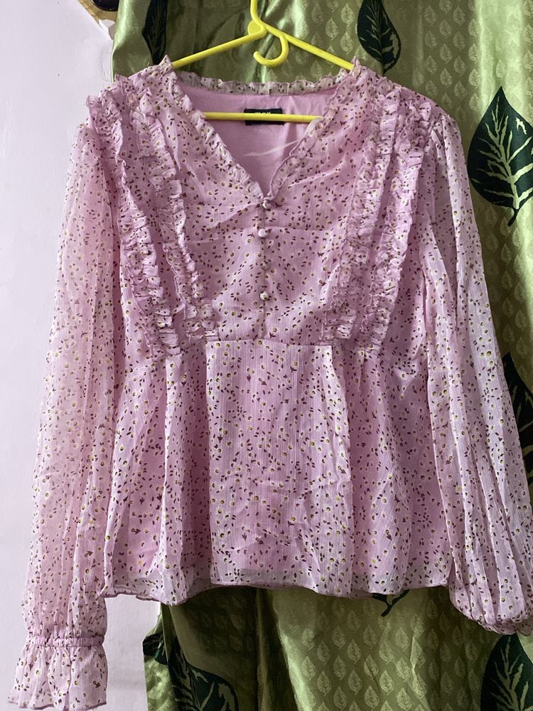 MAX top With Ruffled Sleeves