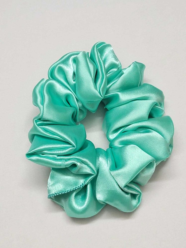 Pqck of 6 Satin Scrunchie