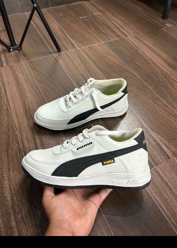 Puma Sneakers