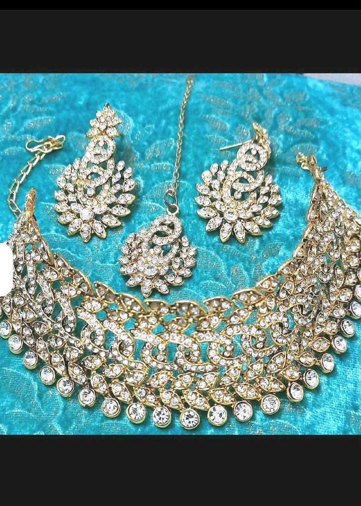 Stunning Gold &amp; Crystal Jewelry Set