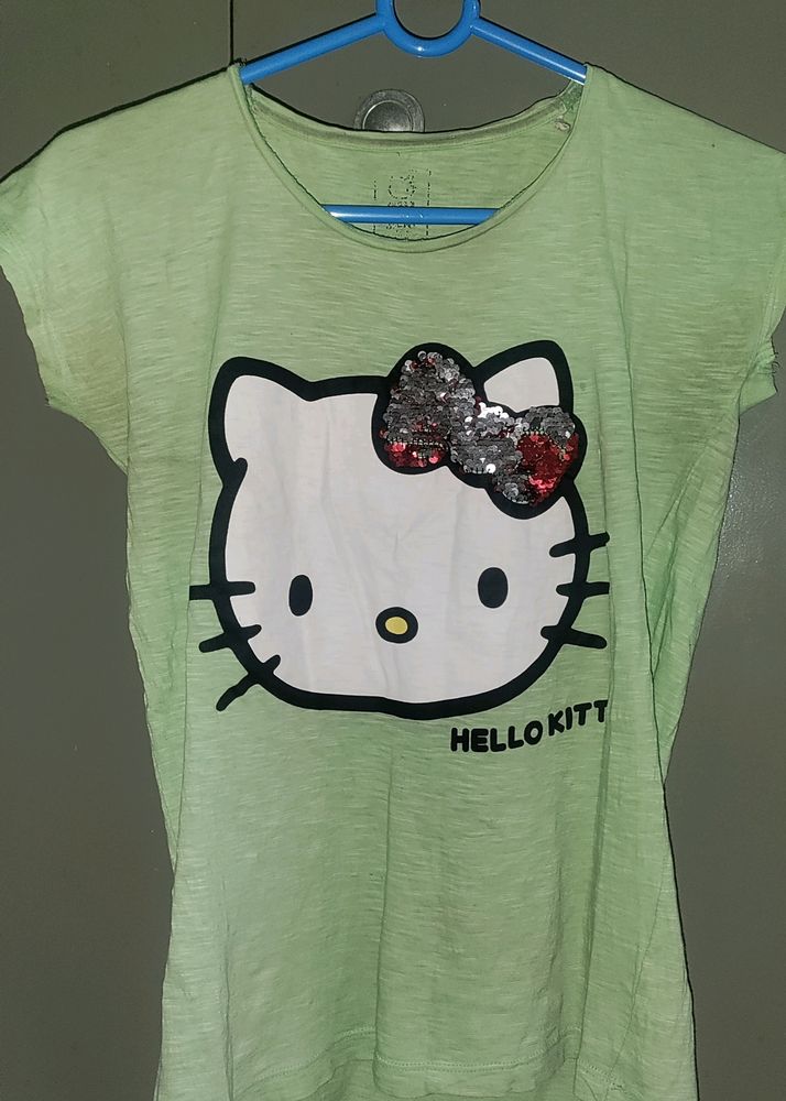 Hello Kitty Graphic T-shirt