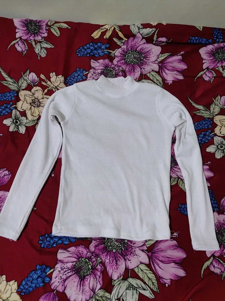 White Pullover