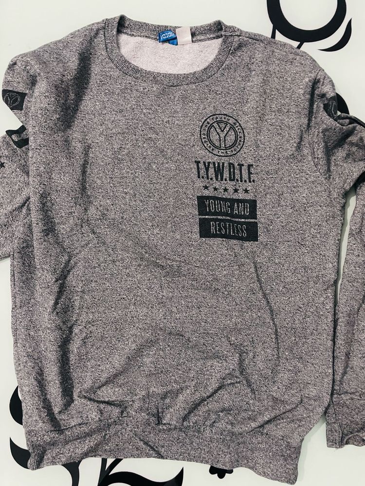 H&amp;M PRINTED SWEATSHIRT 🇸🇪