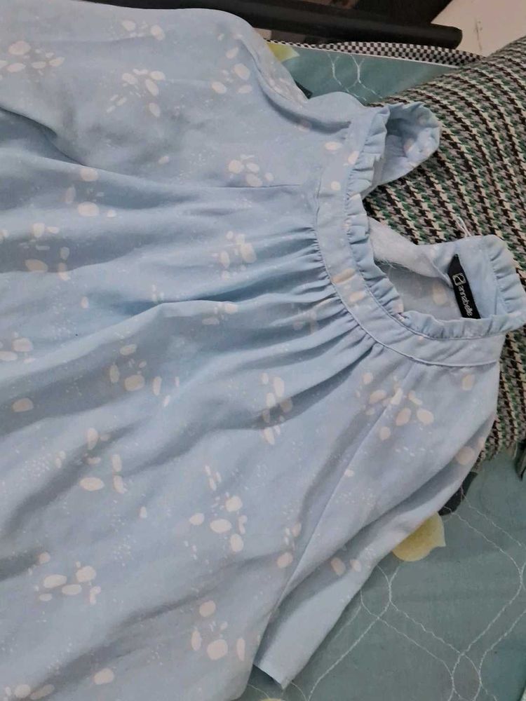 Cute Blue Floral Top XXL