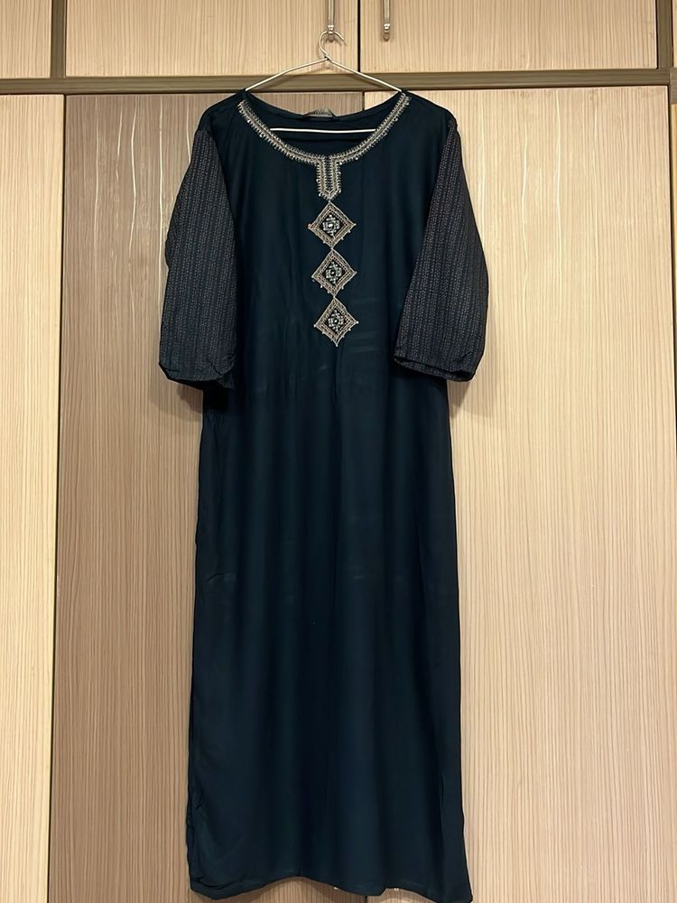 Elegant Dark Blue Embroidered Kurta