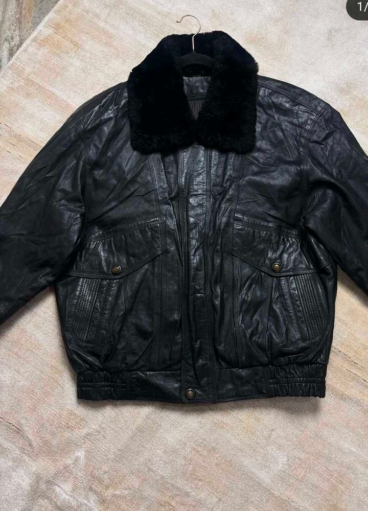 Vintage Black Leather Bomber Jacket