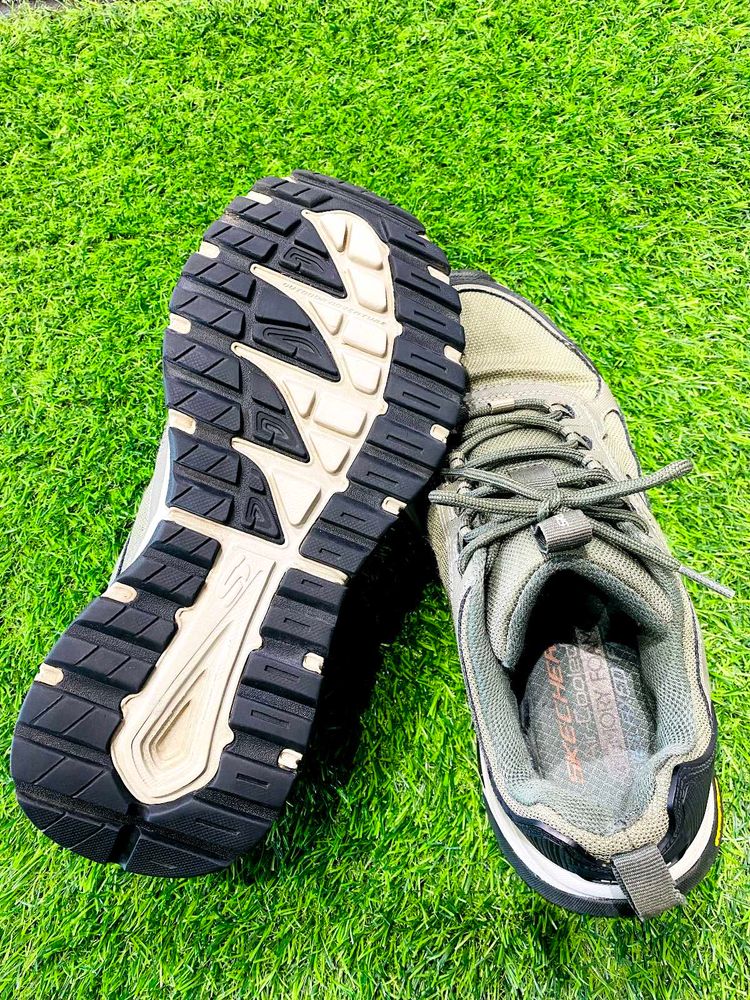 SKECHERS D&#39;lux Trekker Casual Shoes For Men UK 9