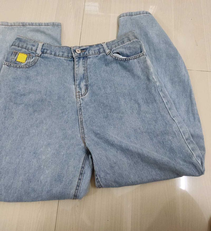 Straight Jeans