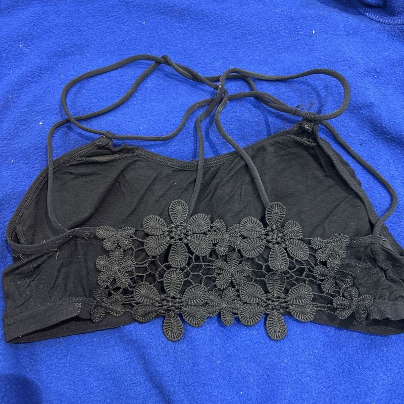 Black Sports Padded Bra With Back Design