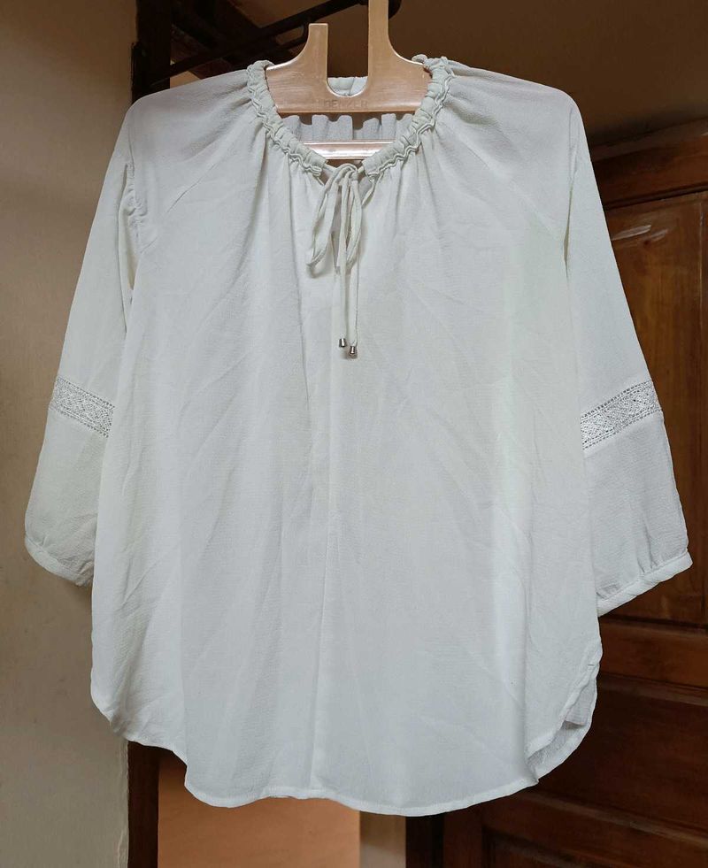 ELEGANT WHITE TOP
