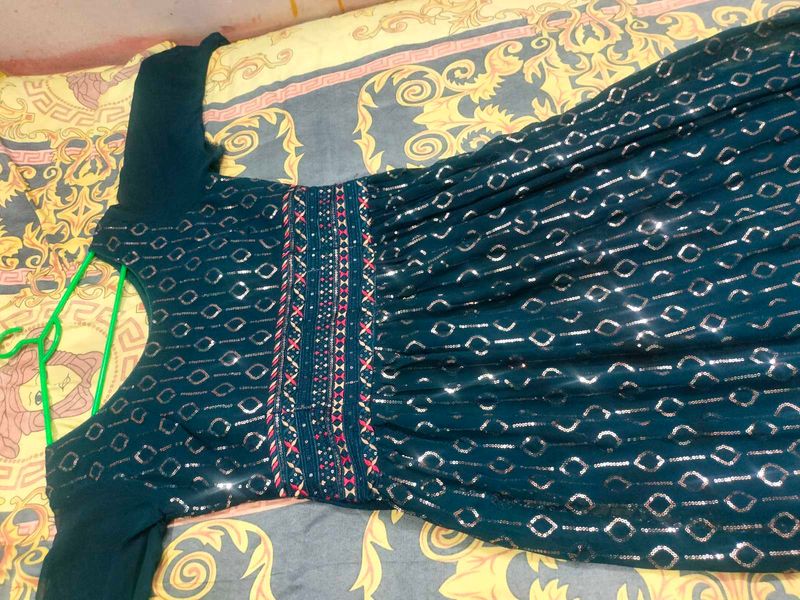 Nayra Cut Suit Set