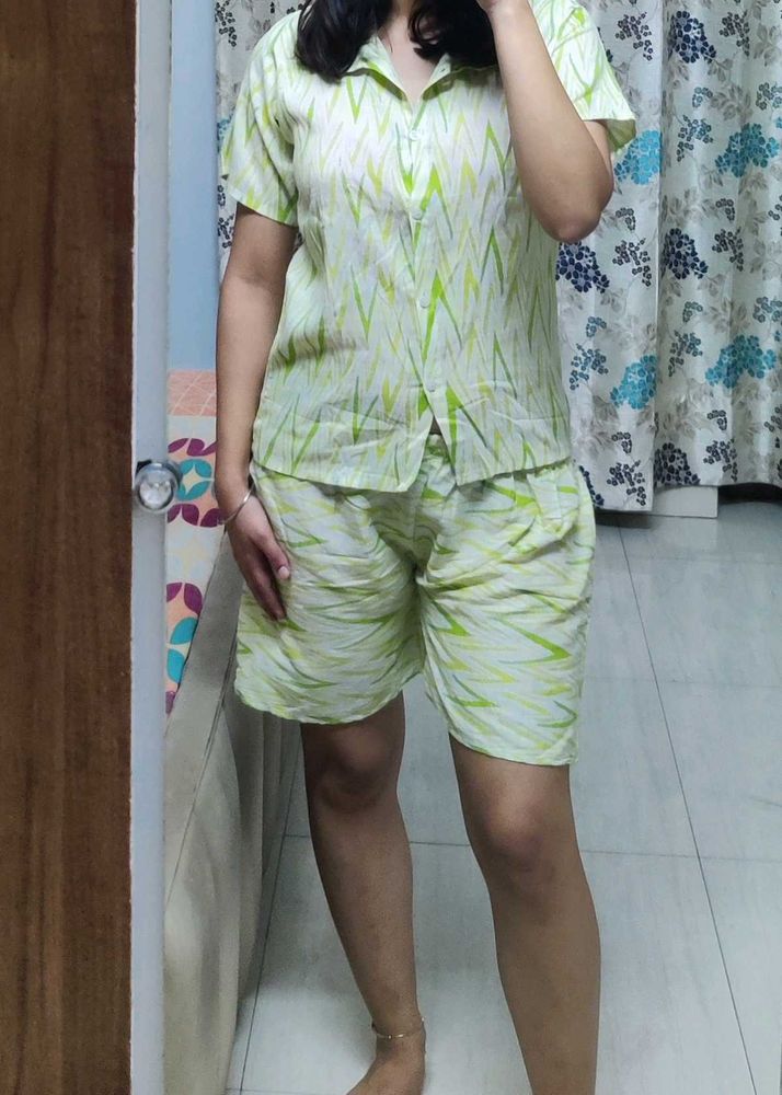 Green &amp; White Patterned Night Suit