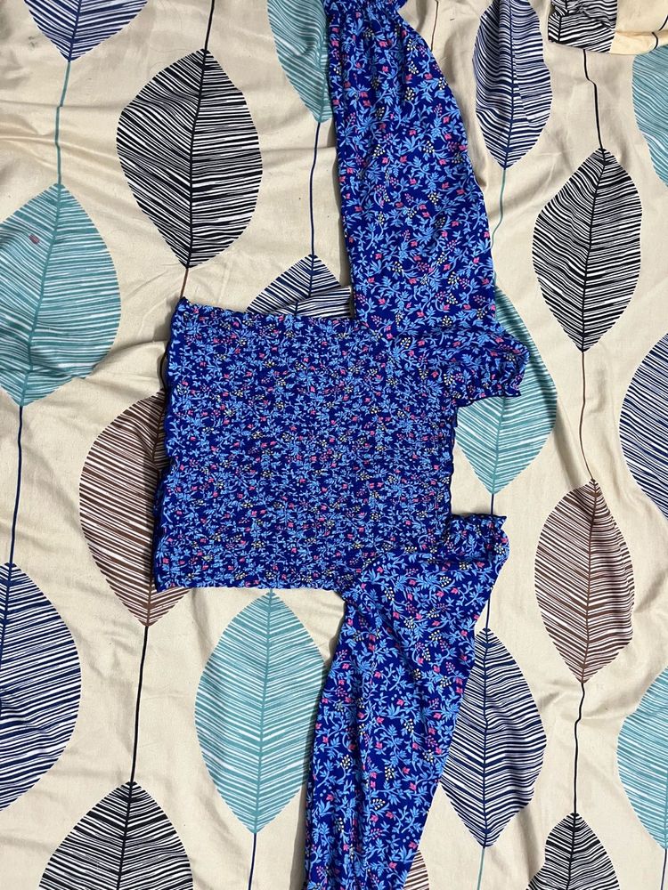 Blue Crop. Top
