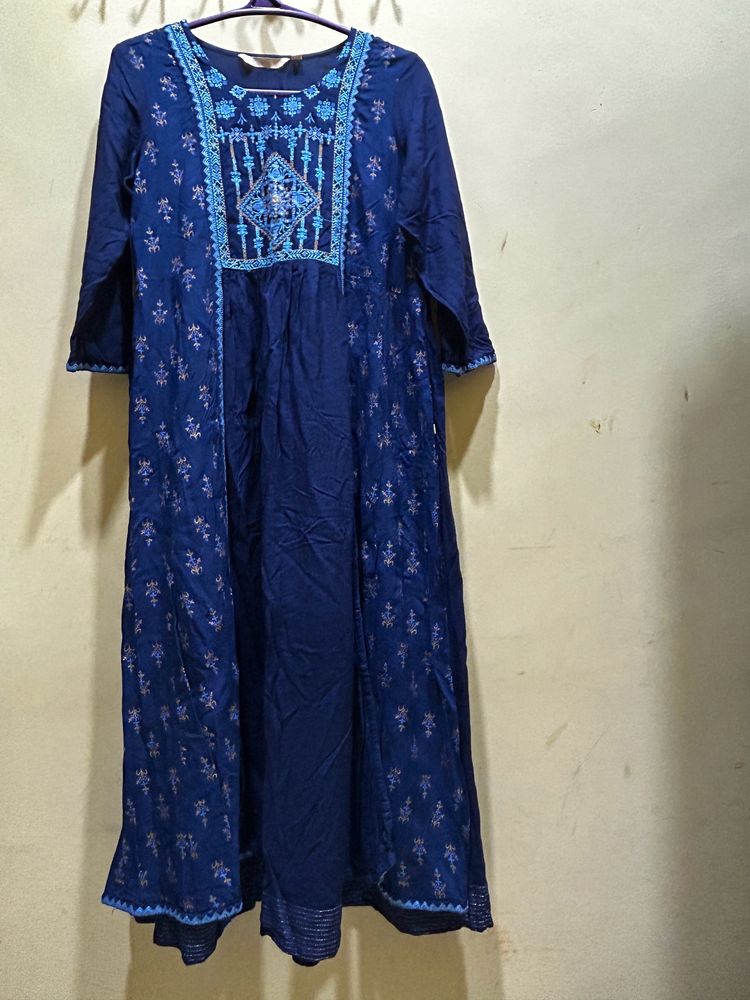 Avaasa Blue Colour Kurta Size L